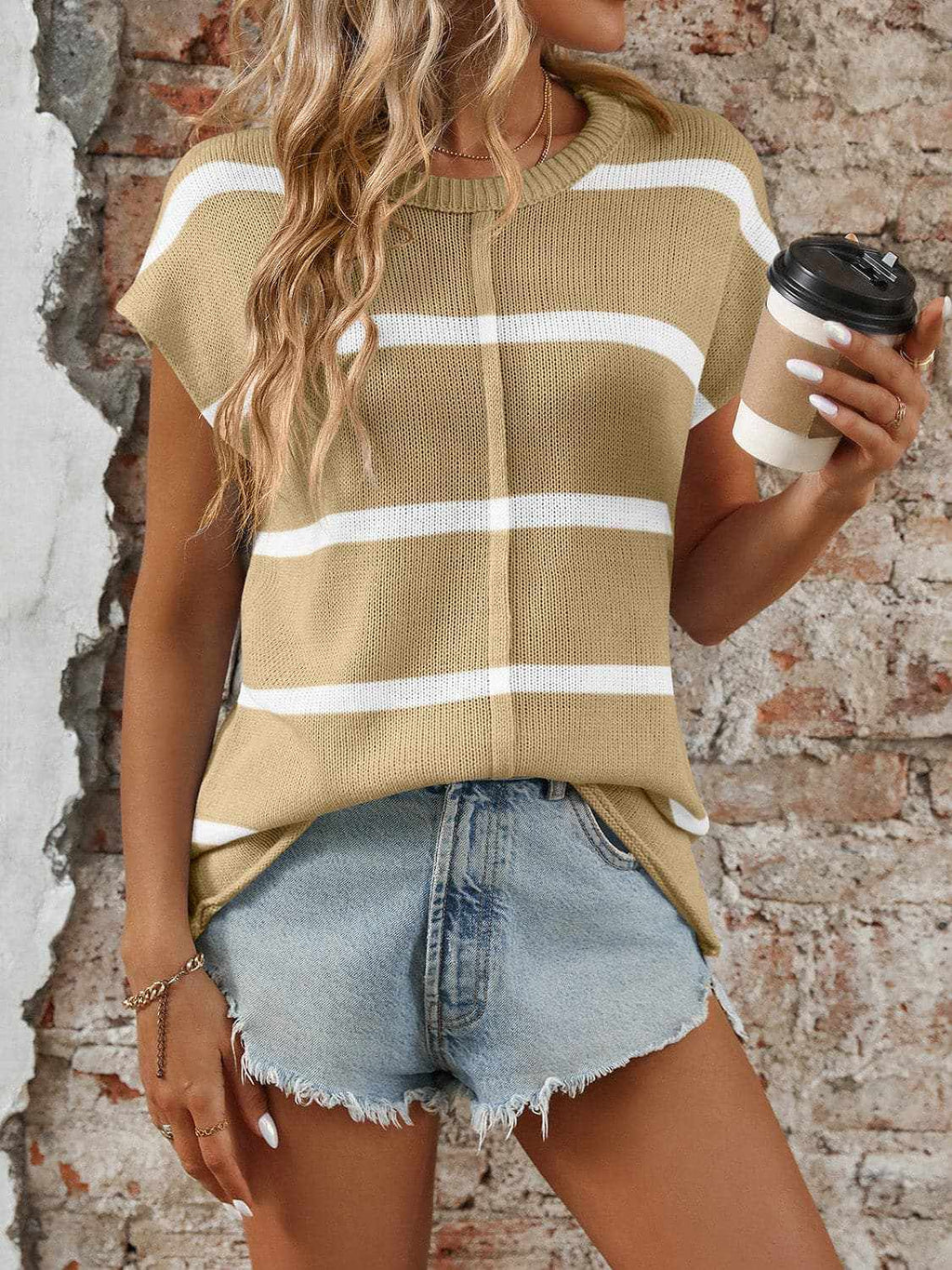 Chic striped knit top - round neck, short sleeves