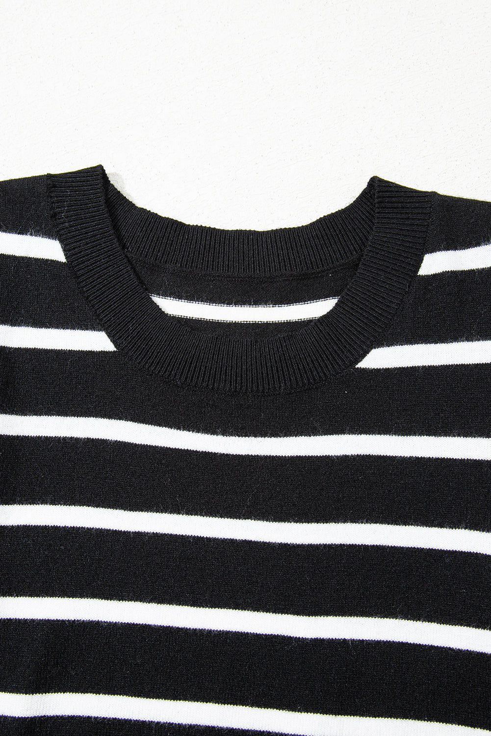 White Stripe Ribbed Trim Round Neck Bubble Sleeve Knitted Top