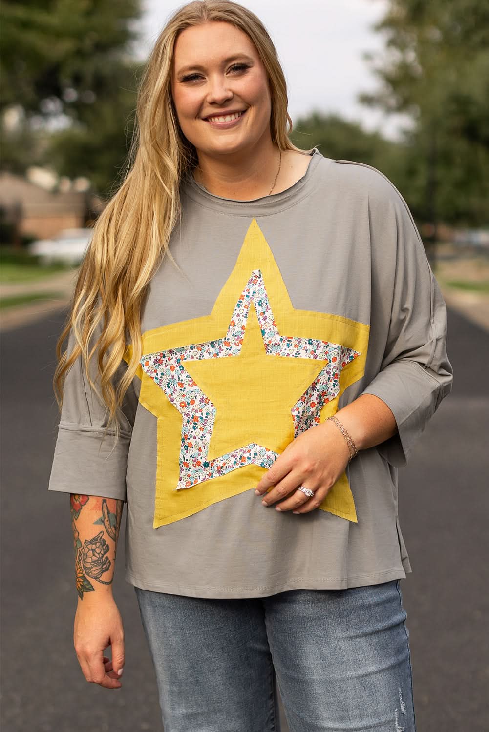 Chic grey floral star top - plus sizes