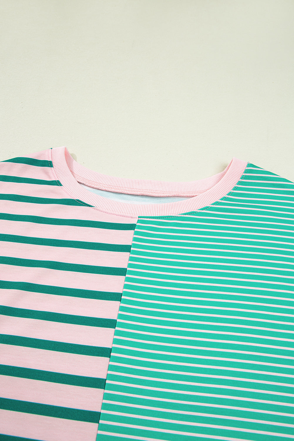 Green Stripe Color Block Exposed Seam Plus Size Sweatshirt