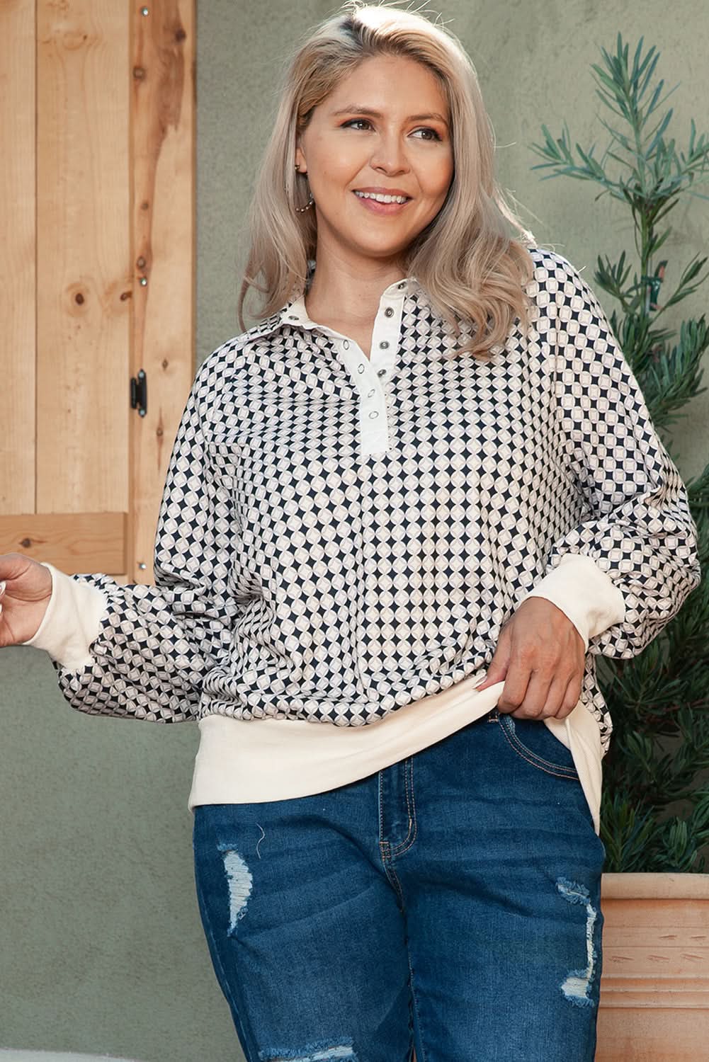 Black Plus Size Two-Tone Pullover