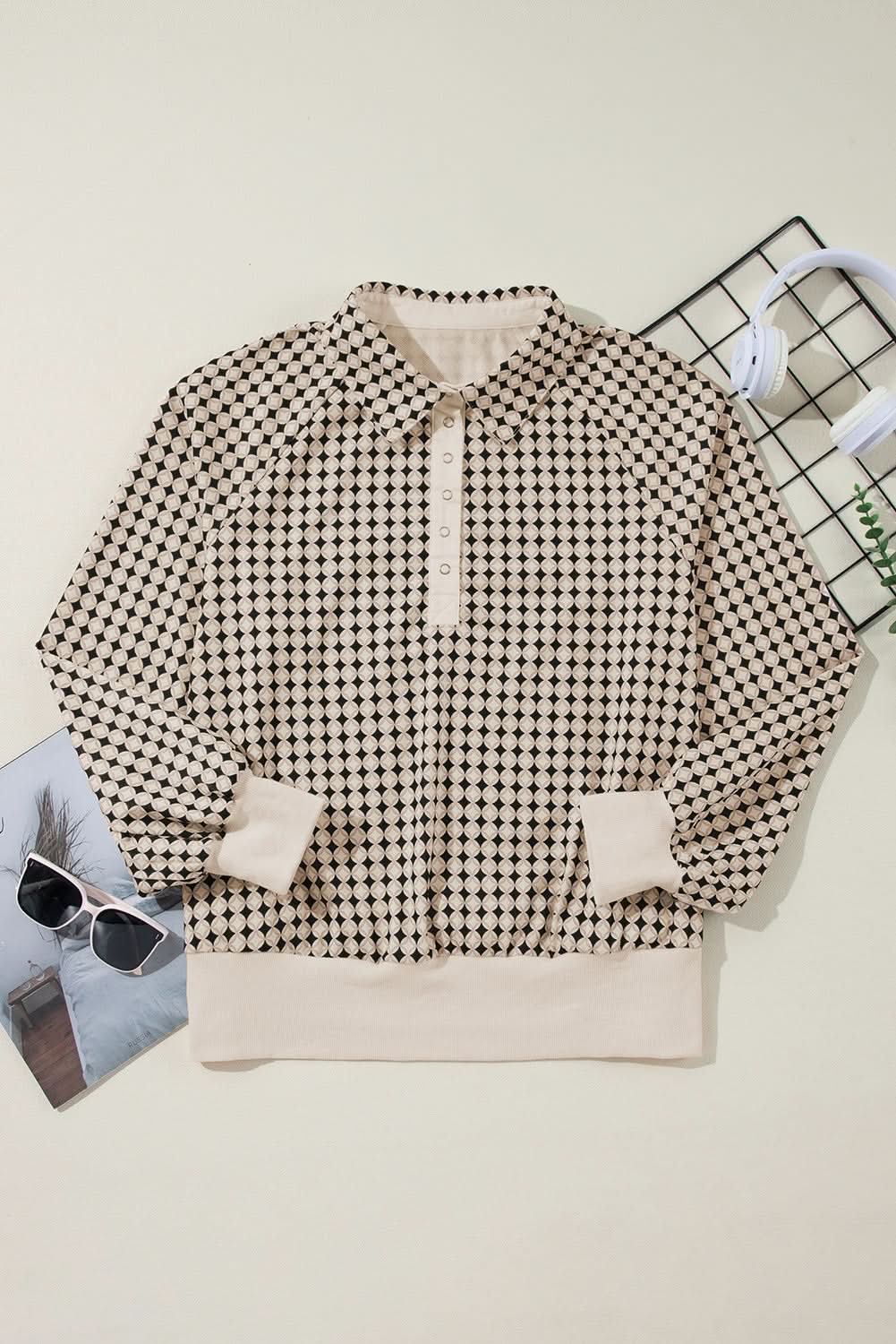 Black Plus Size Two-Tone Pullover