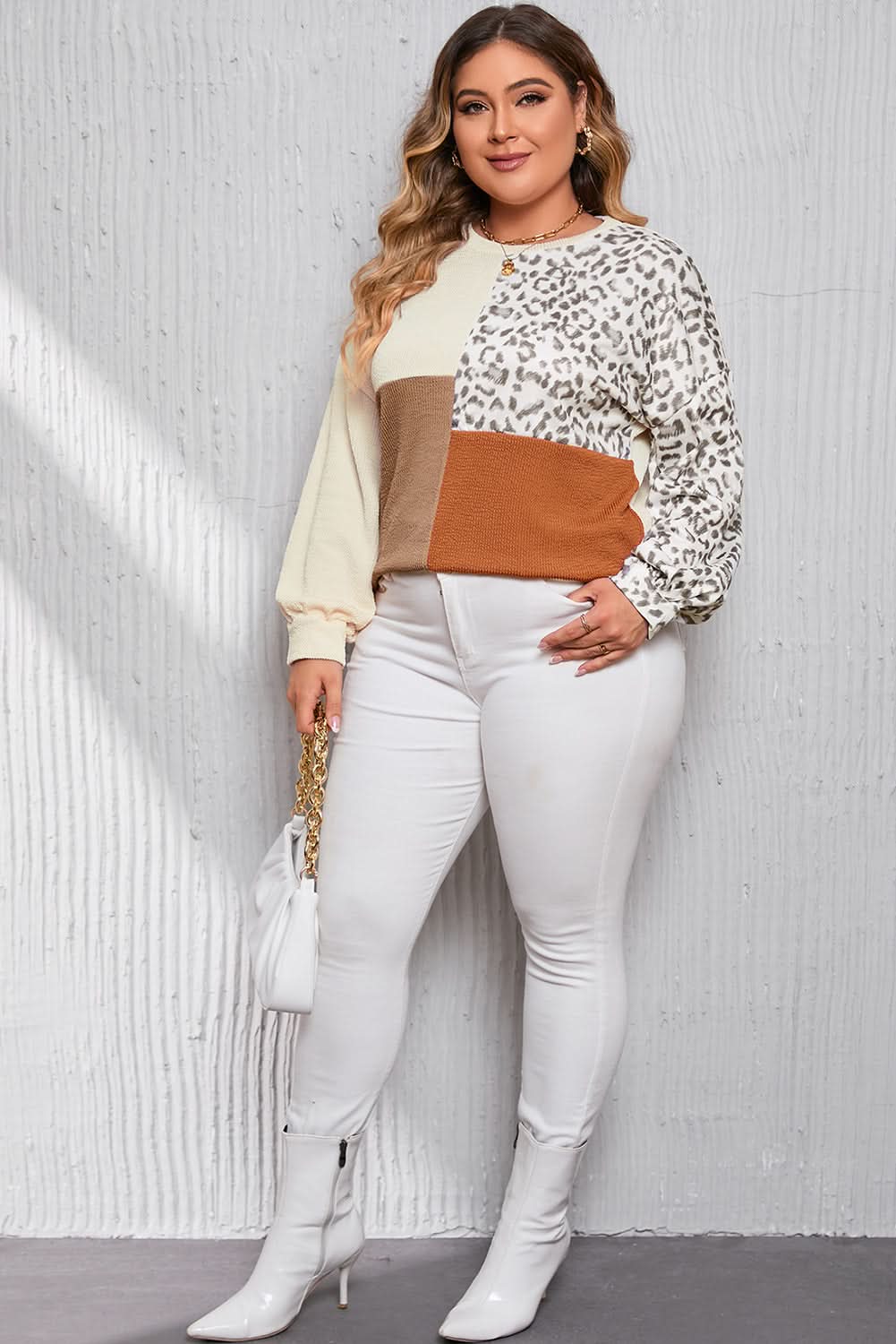 Chic khaki leopard block top