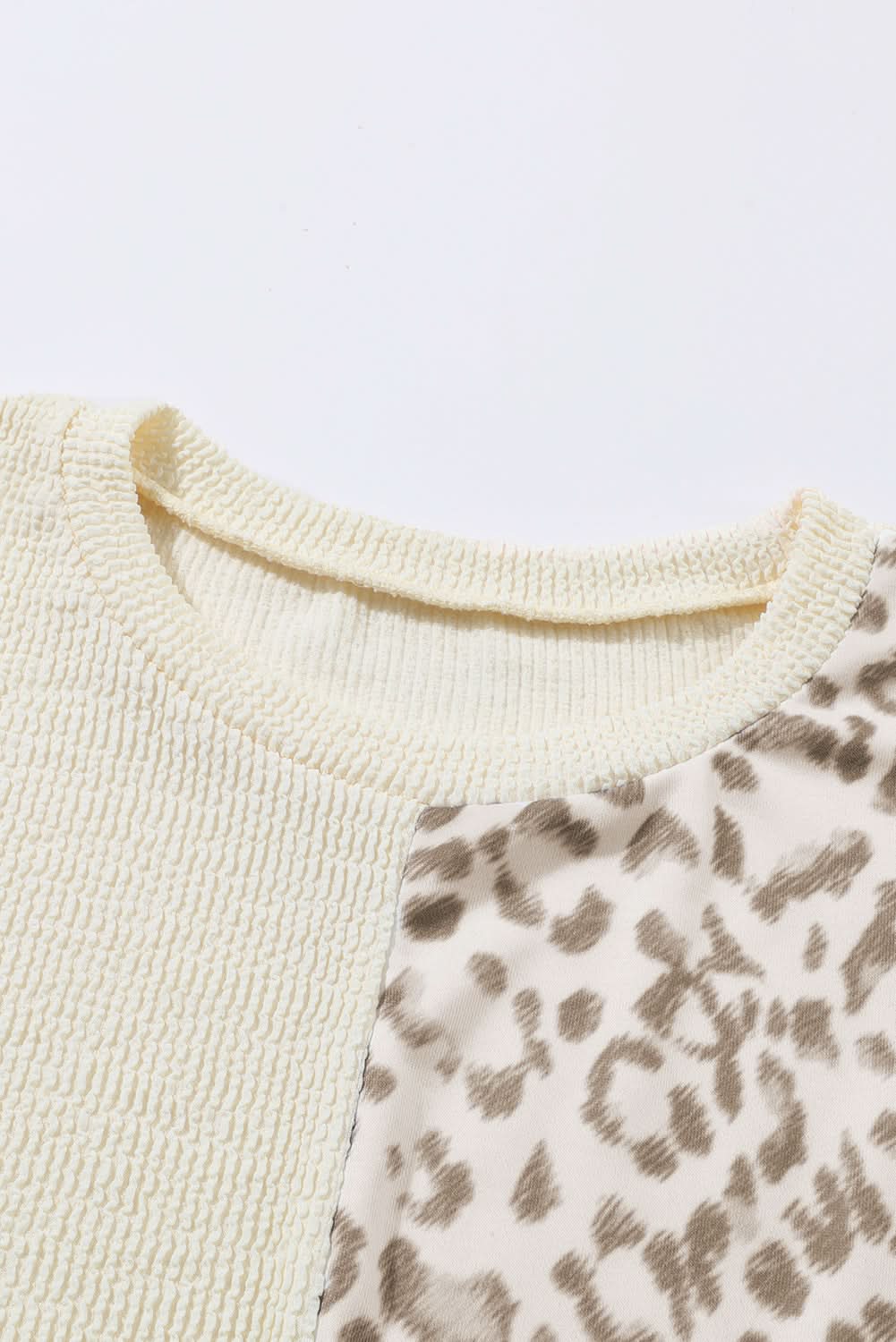 Chic khaki leopard block top