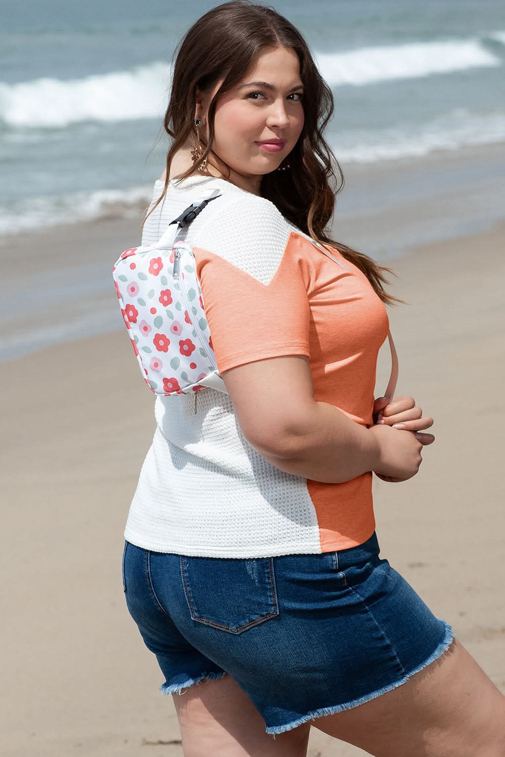 Chic white colorblock plus size tee