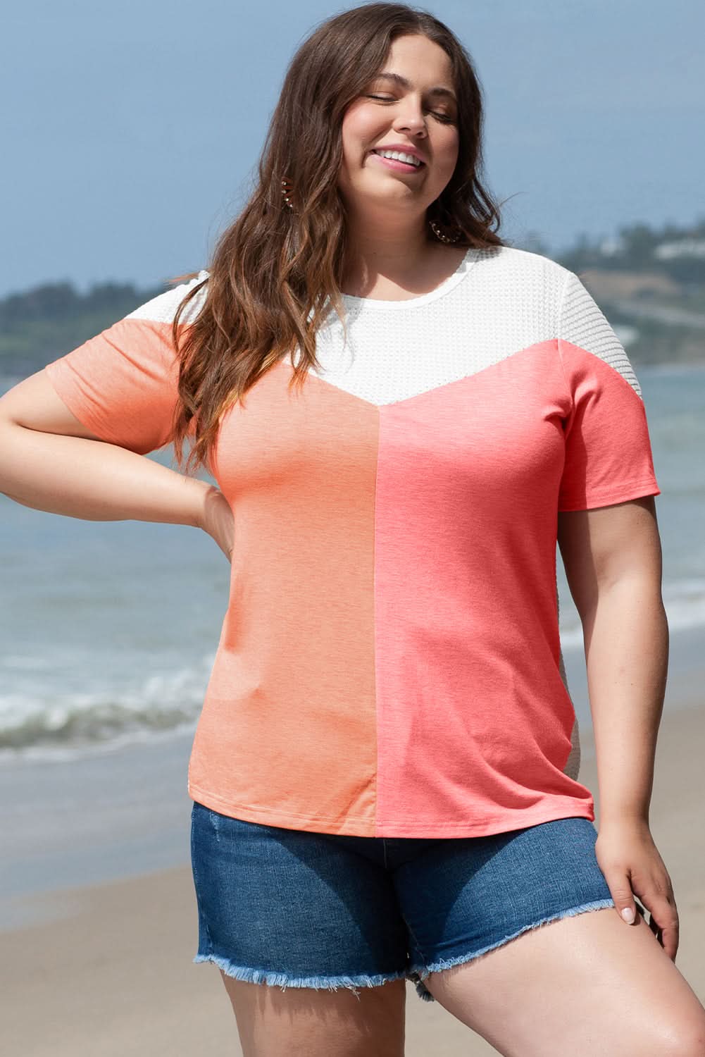 Chic white colorblock plus size tee