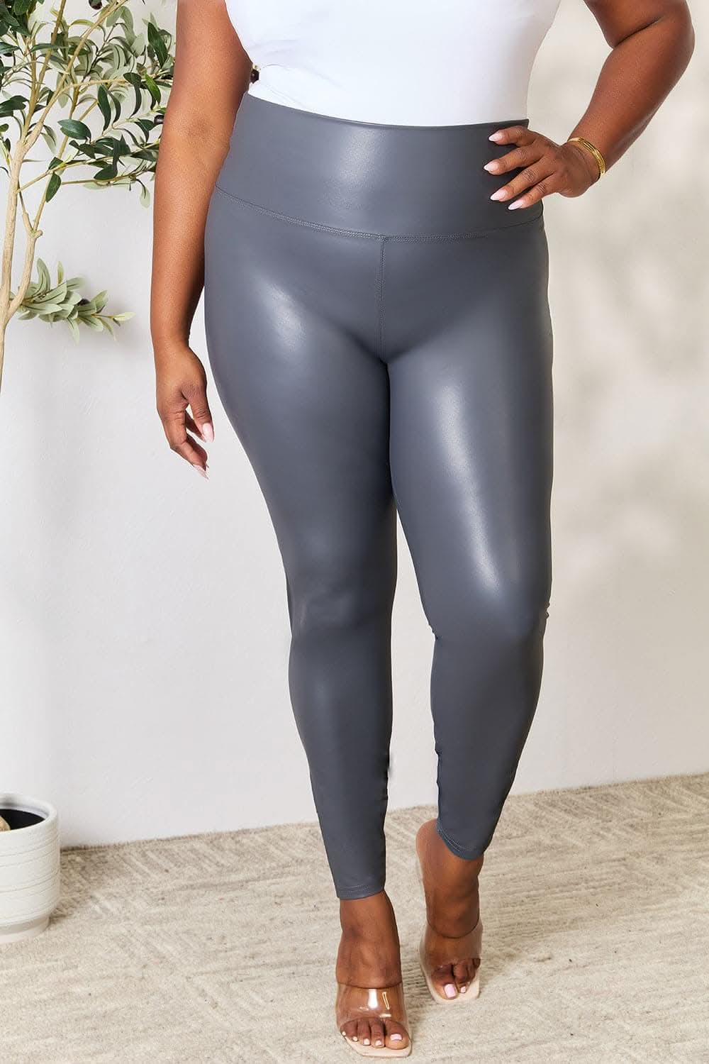 High-waisted leggings by LOVEIT