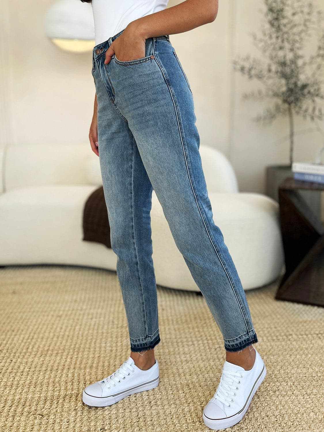 Premium Judy Blue magic release hem jeans