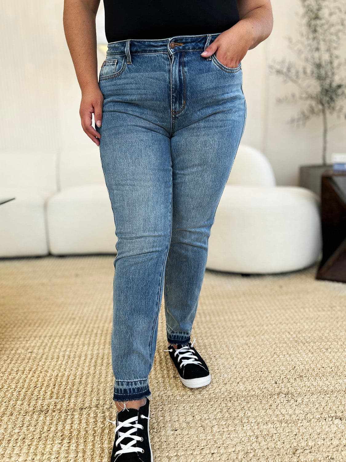 Premium Judy Blue magic release hem jeans