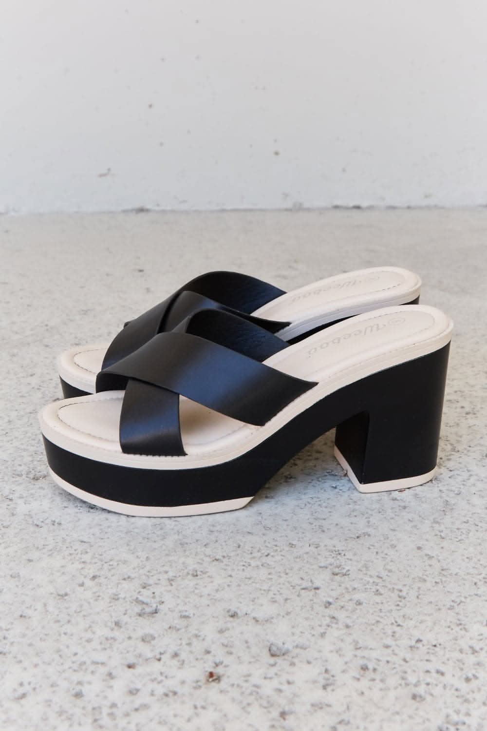 Weeboo contrast platform sandals in black