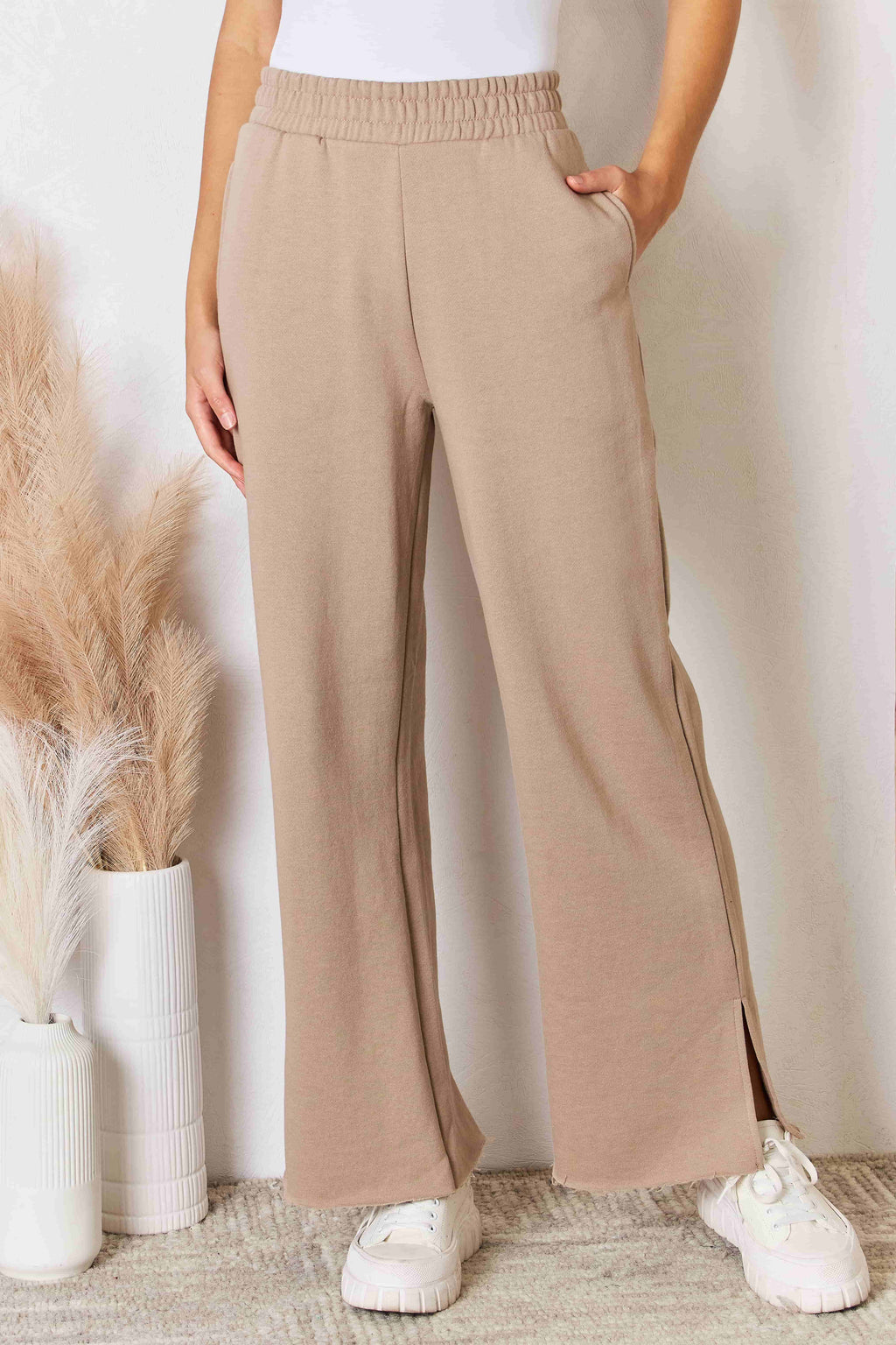 Risen wide leg pants with slits