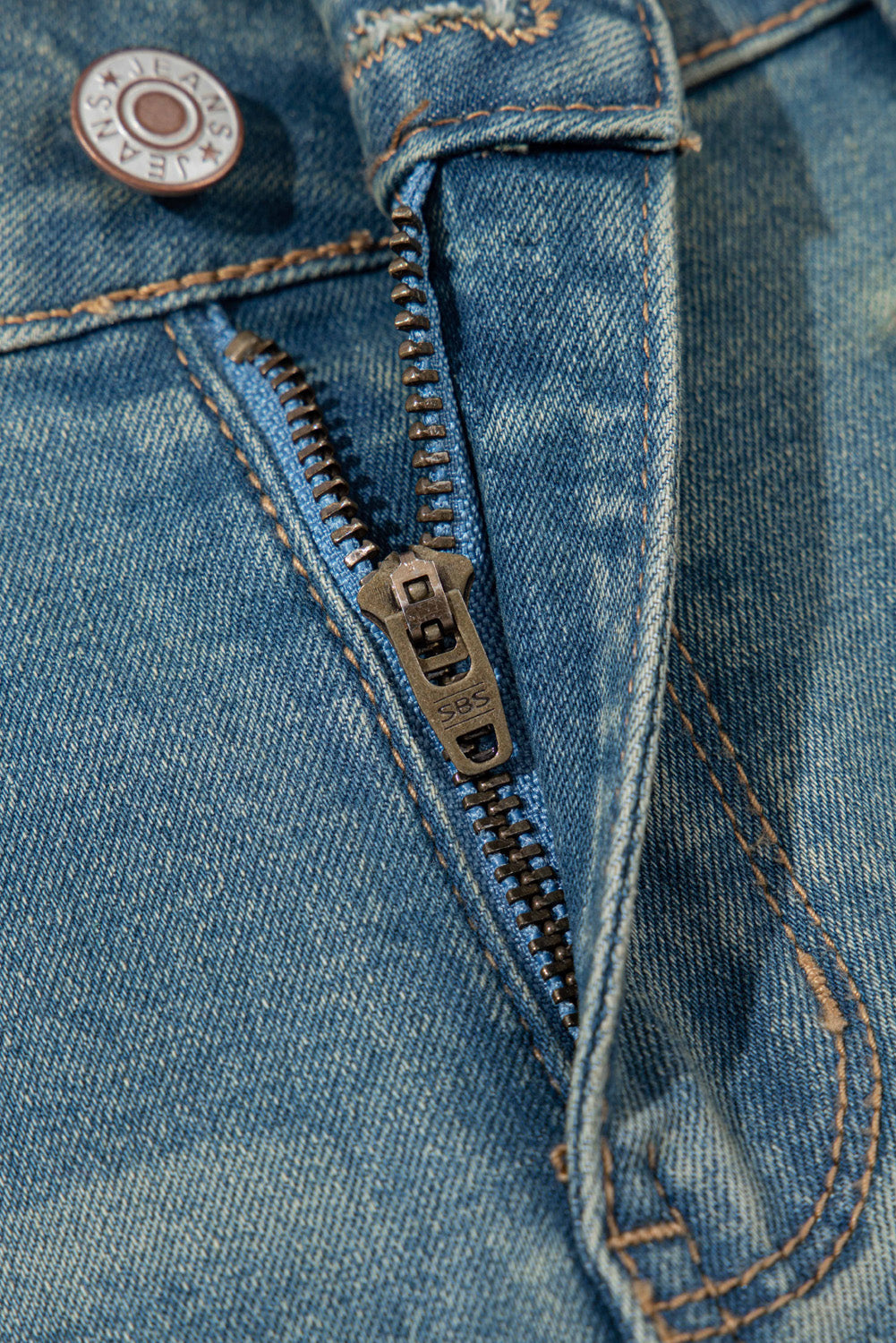 Premium Amyra Double Button Patch Pocket Flare Leg Jeans