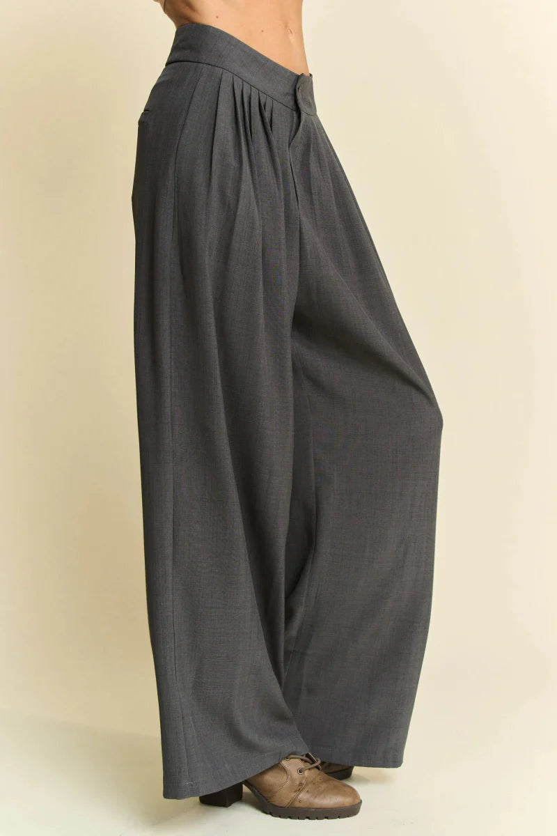 Davi & Dani Solid Back Pocket Shirring Detail Wide Leg Pants