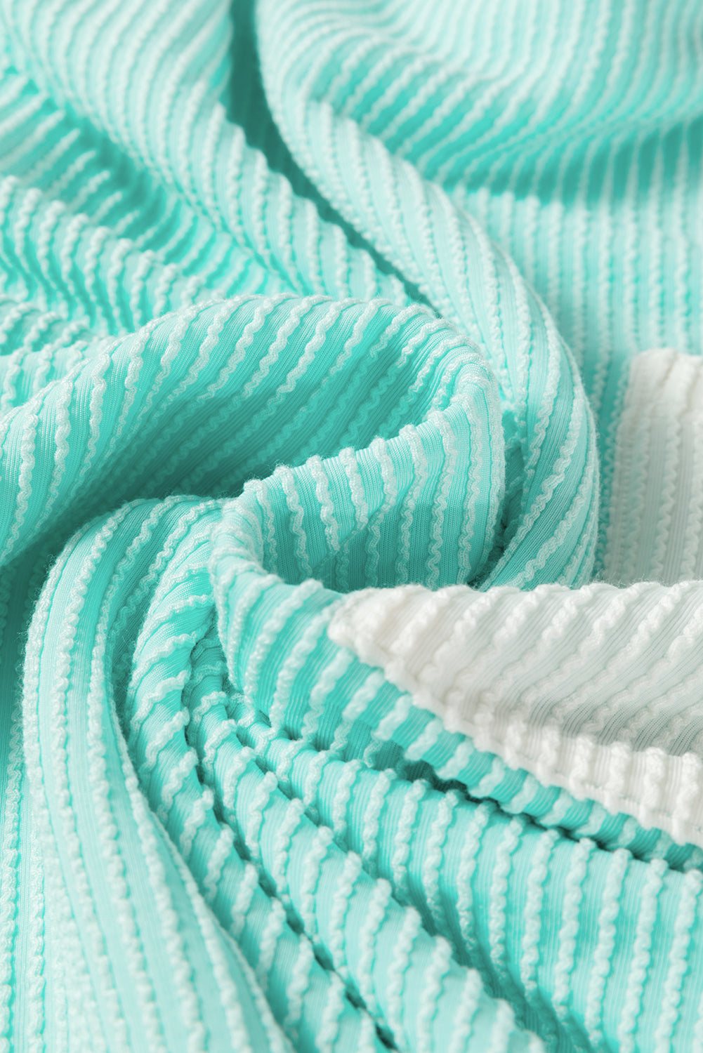 Light Blue Twisted Rib Contrast Pocket Knit Crew Neck Plus Size T Shirt