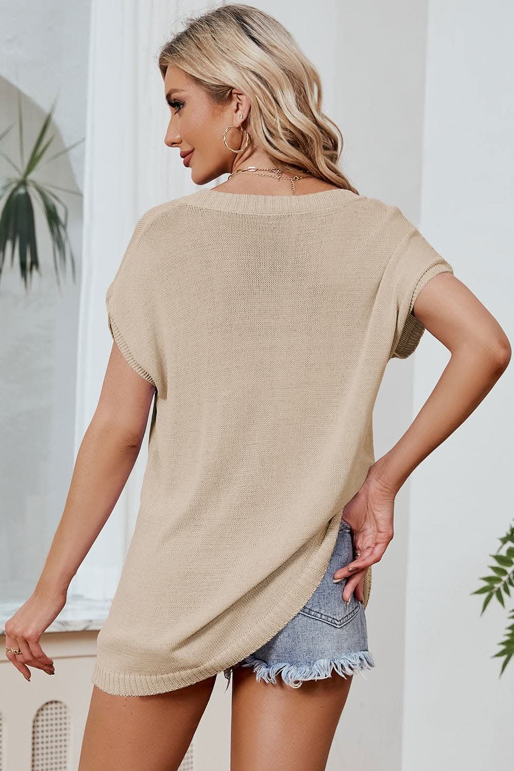 Vibrant v-neck color block tee