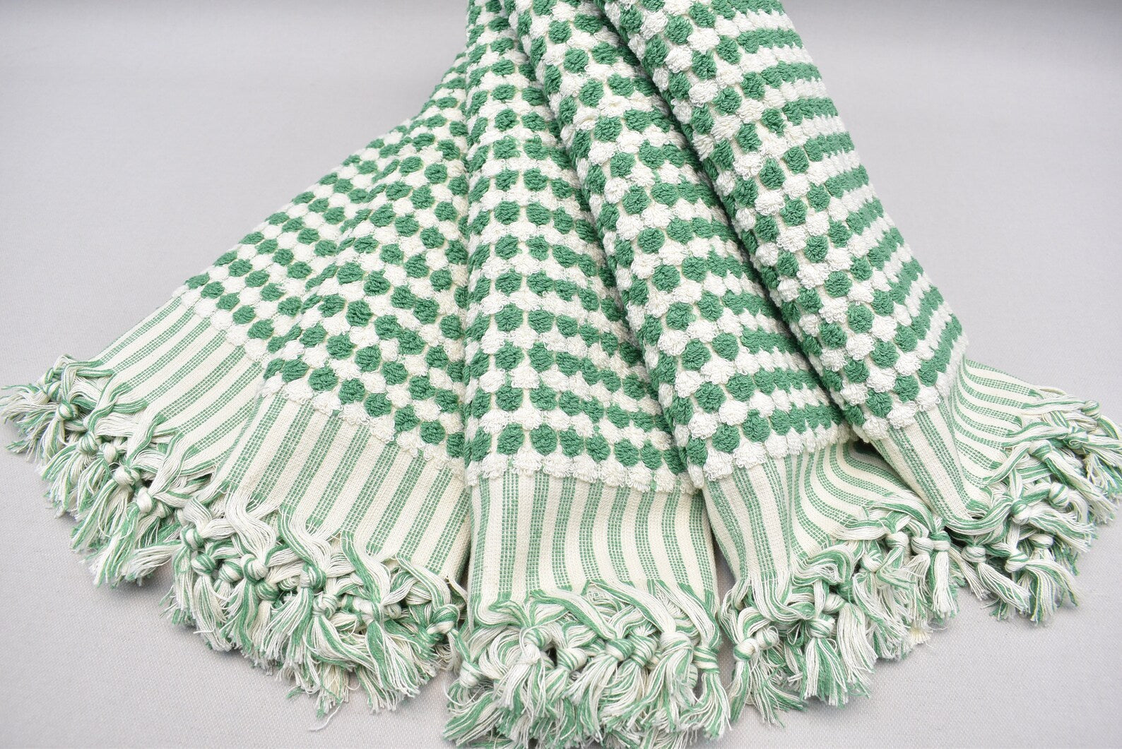 Basiclayersca Bubble Green Terry Hand Towel Made From 100