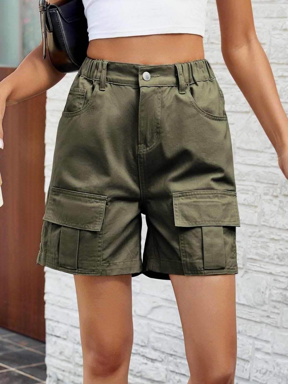 Premium Chic high-waisted denim shorts