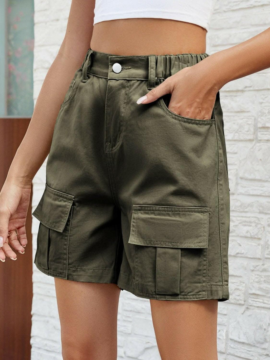 Premium Chic high-waisted denim shorts