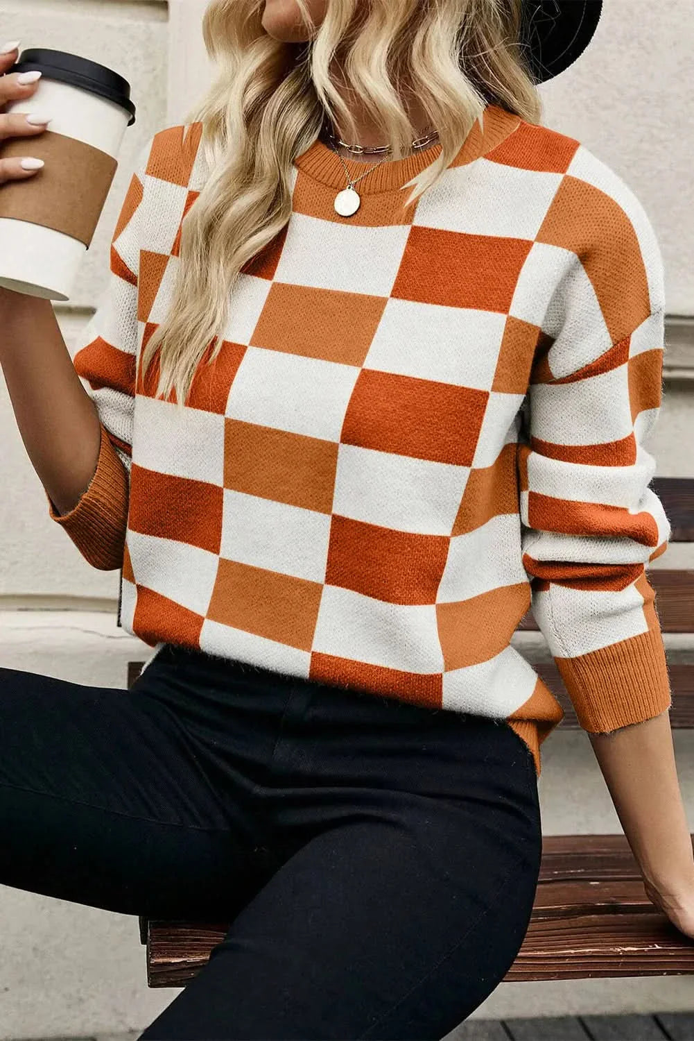 Color block knit sweater - round neck