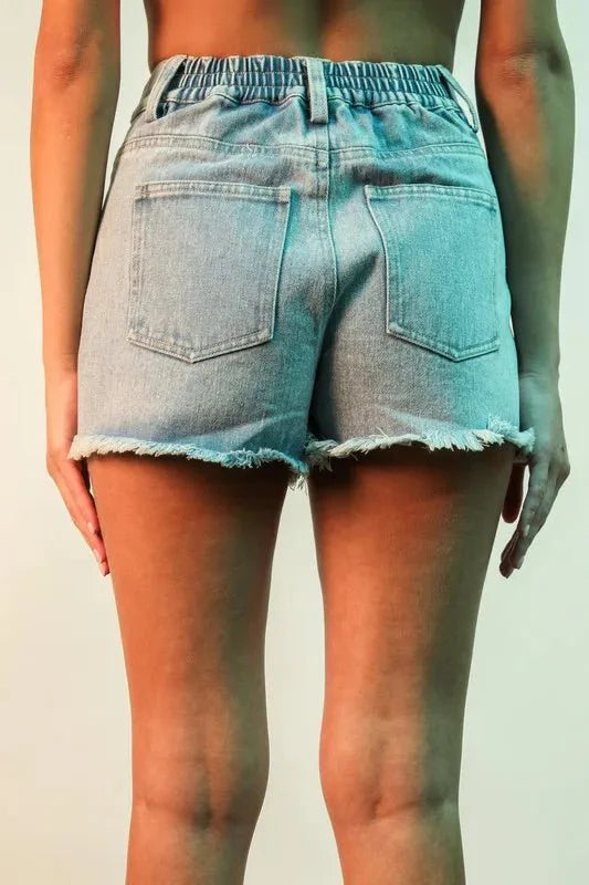 Very J Raw Hem Pocketed Contrast Washed Denim Shorts