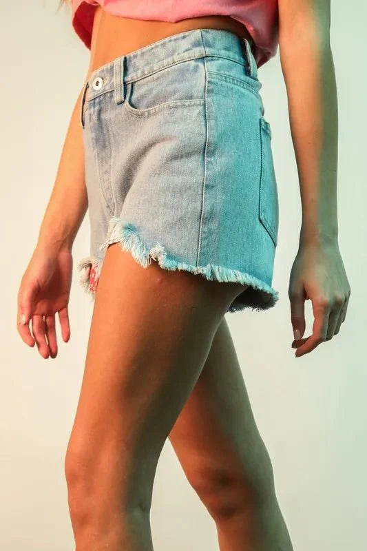 Very J Raw Hem Pocketed Contrast Washed Denim Shorts